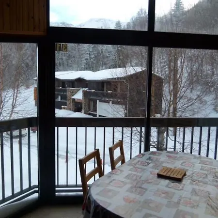 Dans A La Montagne アパート *